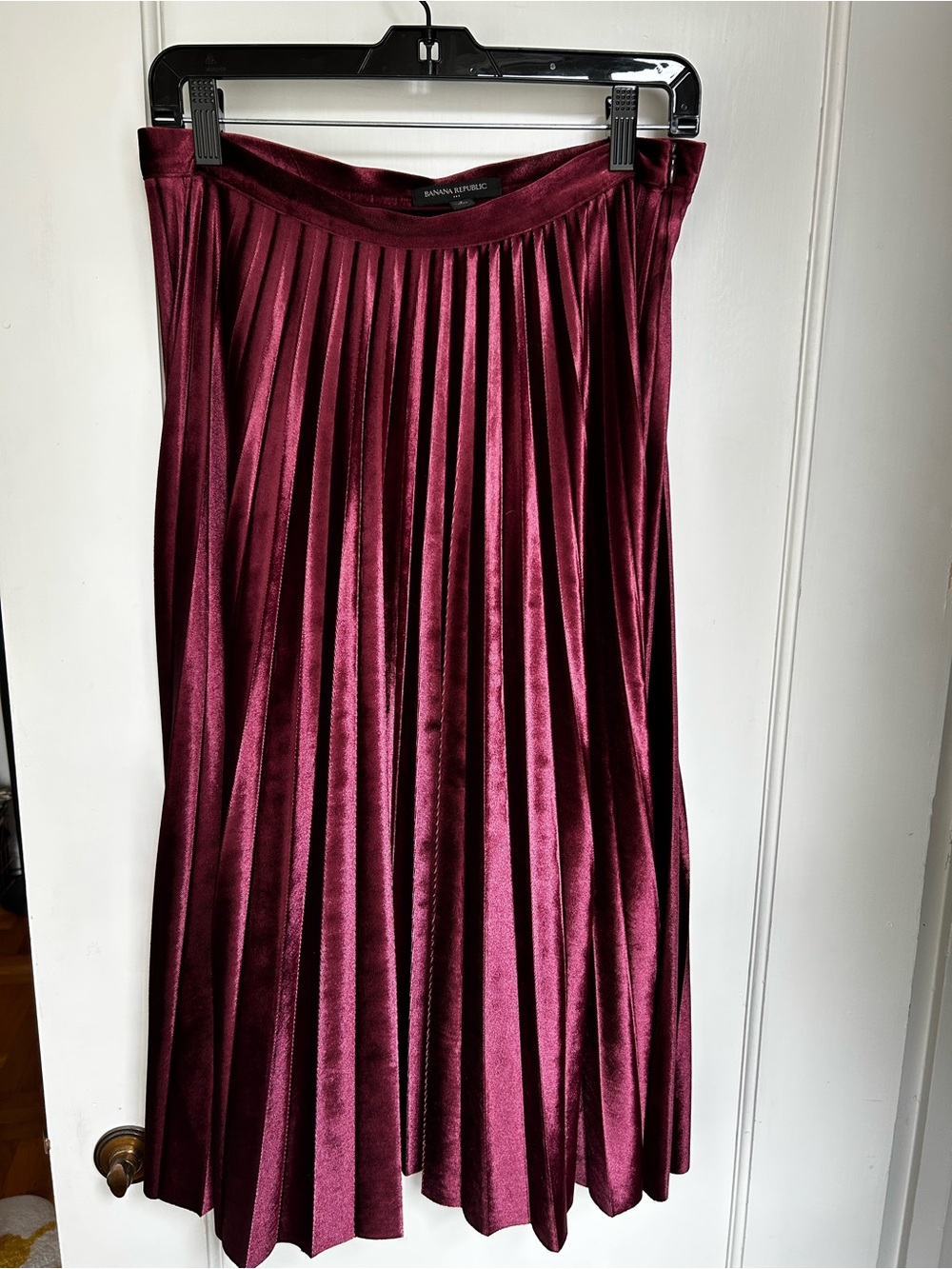 Banana Republic Wine Pleated Velvet Midi Skirt